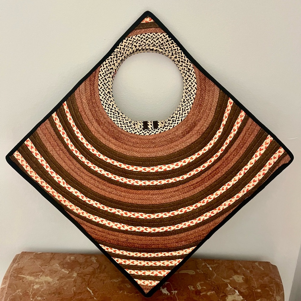 Artistic Circular Handle Tote - Picture 3 of 11